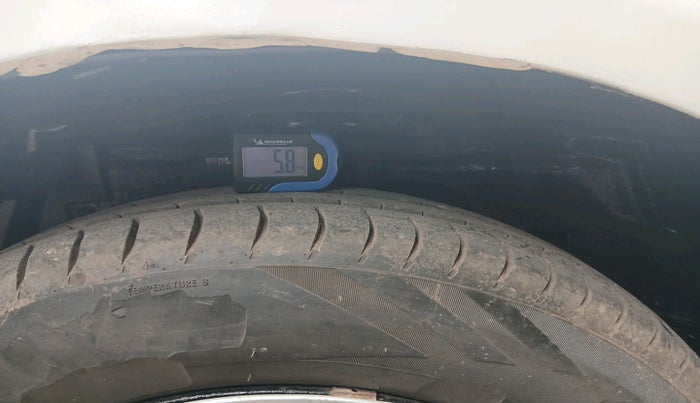 2016 Maruti Swift VXI, Petrol, Manual, 92,534 km, tyre