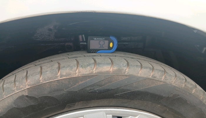 2016 Maruti Swift VXI, Petrol, Manual, 92,534 km, tyre