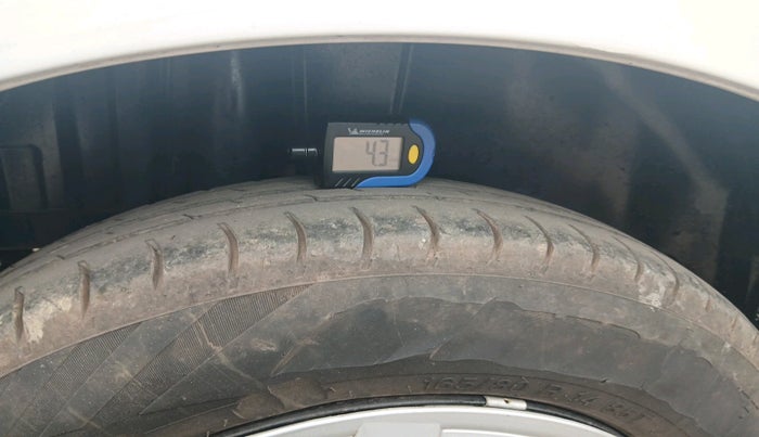 2016 Maruti Swift VXI, Petrol, Manual, 92,534 km, tyre