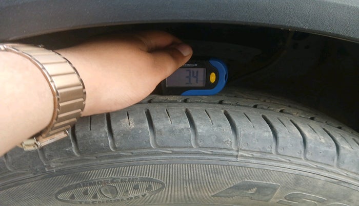 2017 Hyundai Creta SX PLUS 1.6 PETROL, Petrol, Manual, 27,409 km, tyre