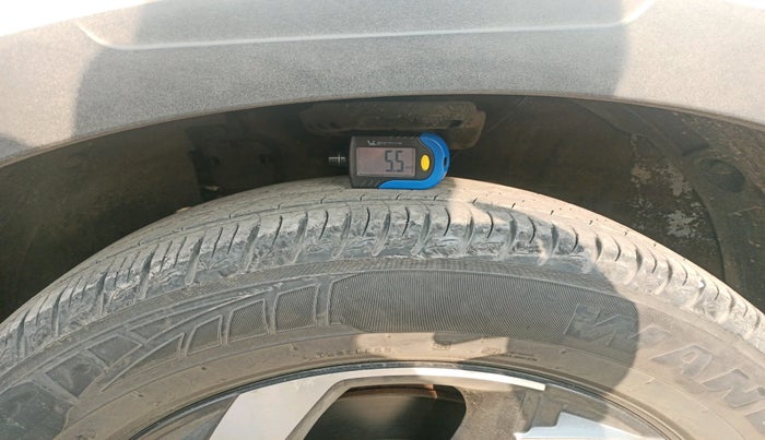 2019 Hyundai VENUE SX PLUS 1.0 TURBO DCT, Petrol, Automatic, 32,846 km, tyre