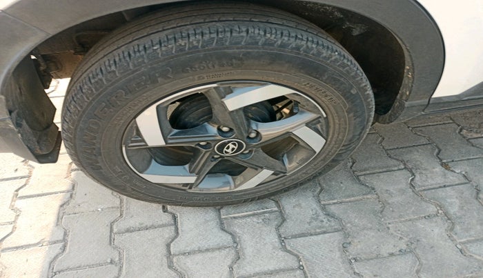 2019 Hyundai VENUE SX PLUS 1.0 TURBO DCT, Petrol, Automatic, 32,846 km, tyre