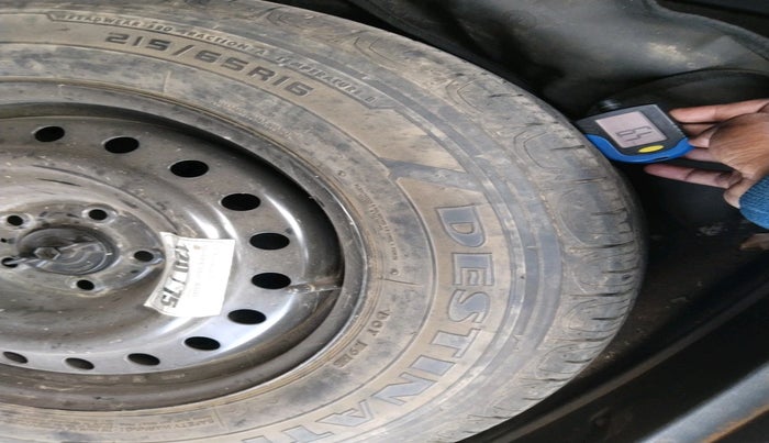 2018 Jeep Compass LIMITED (O) 2.0 DIESEL, Diesel, Manual, 1,42,740 km, tyre