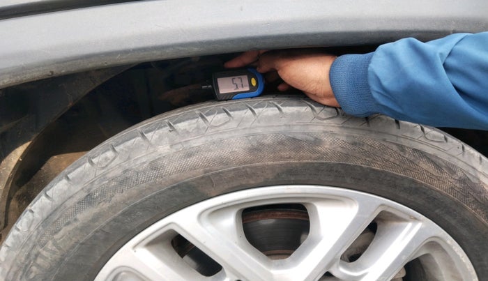 2018 Jeep Compass LIMITED (O) 2.0 DIESEL, Diesel, Manual, 1,42,740 km, tyre