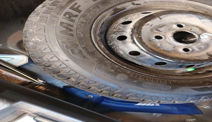 2017 Maruti Alto 800 VXI, Petrol, Manual, 40,144 km, tyre