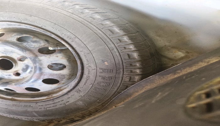 2010 Hyundai i10 MAGNA 1.2, Petrol, Manual, 90,198 km, tyre