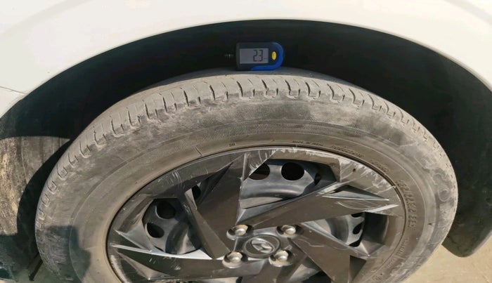 2022 Hyundai NEW I20 MAGNA 1.2 MT, Petrol, Manual, 25,196 km, tyre