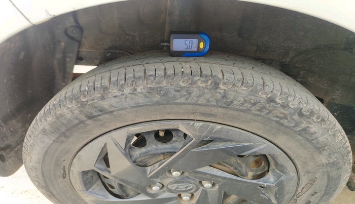 2022 Hyundai NEW I20 MAGNA 1.2 MT, Petrol, Manual, 25,196 km, tyre