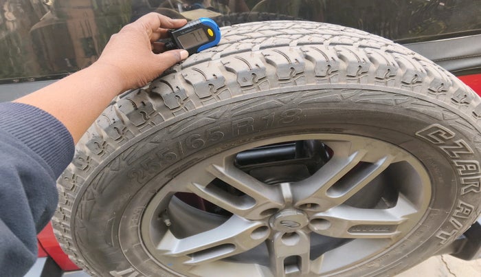 2021 Mahindra Thar LX  P 4WD AT CONVERTIBLE, Petrol, Automatic, 40,689 km, tyre