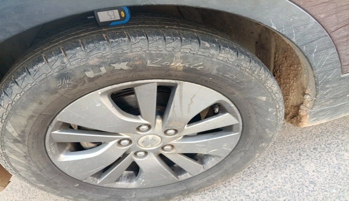 2016 Maruti S Cross ALPHA 1.6, Diesel, Manual, 1,03,532 km, tyre