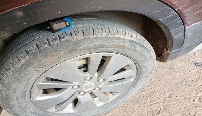 2016 Maruti S Cross ALPHA 1.6, Diesel, Manual, 1,03,532 km, tyre