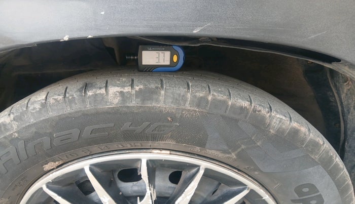 2018 Mahindra KUV 100 NXT K4+ P 6 STR, Petrol, Manual, 1,04,675 km, tyre