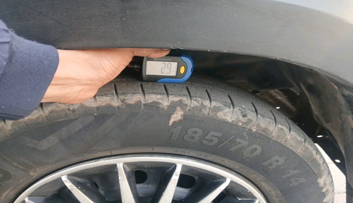 2018 Mahindra KUV 100 NXT K4+ P 6 STR, Petrol, Manual, 1,04,675 km, tyre