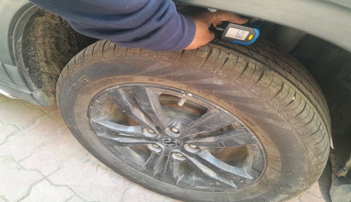 2018 Maruti Vitara Brezza ZDI, Diesel, Manual, 81,504 km, tyre