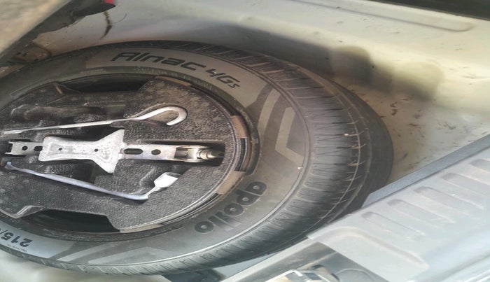 2018 Maruti Vitara Brezza ZDI, Diesel, Manual, 81,504 km, tyre