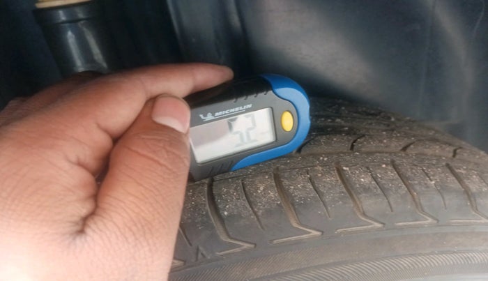 2013 Volkswagen Polo COMFORTLINE 1.2L PETROL, Petrol, Manual, 56,063 km, tyre