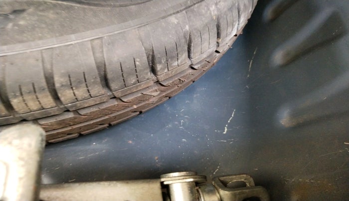 2018 Maruti Dzire VXI, Petrol, Manual, 79,904 km, tyre