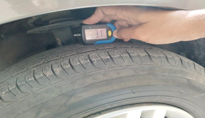 2018 Maruti Dzire VXI, Petrol, Manual, 79,904 km, tyre