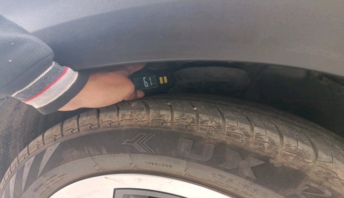 2023 Hyundai EXTER SX 1.2 CNG MT, Petrol, Manual, 23,424 km, tyre