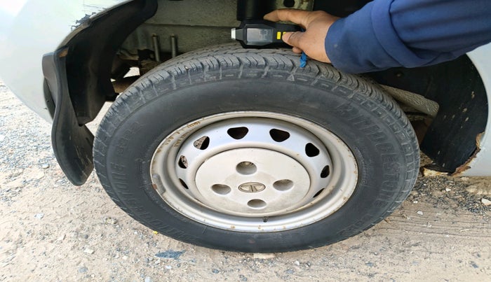 2012 Tata Indica Vista LS TDI, Diesel, Manual, 66,022 km, tyre