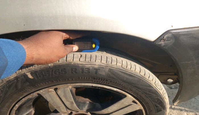 2011 Maruti Alto LXI, Petrol, Manual, 1,19,118 km, tyre