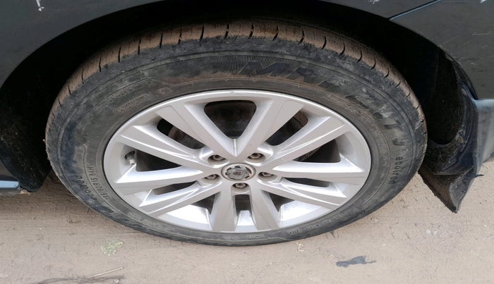 2019 Volkswagen Ameo TRENDLINE 1.0L, Petrol, Manual, 60,801 km, tyre