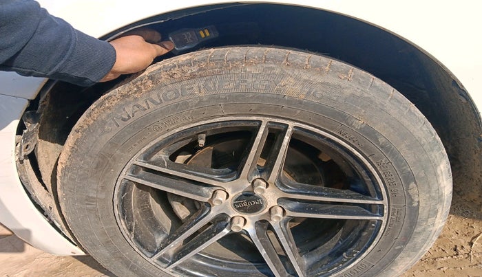 2015 Hyundai Elite i20 MAGNA 1.2, Petrol, Manual, 49,884 km, tyre