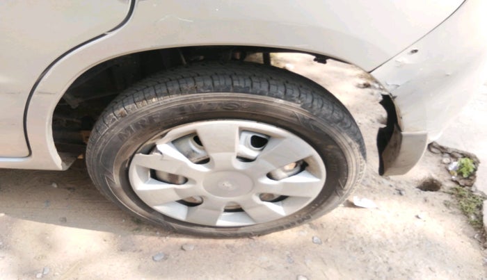 2010 Maruti Zen Estilo LXI, Petrol, Manual, 1,11,515 km, tyre