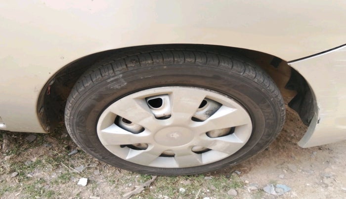 2010 Maruti Zen Estilo LXI, Petrol, Manual, 1,11,515 km, tyre