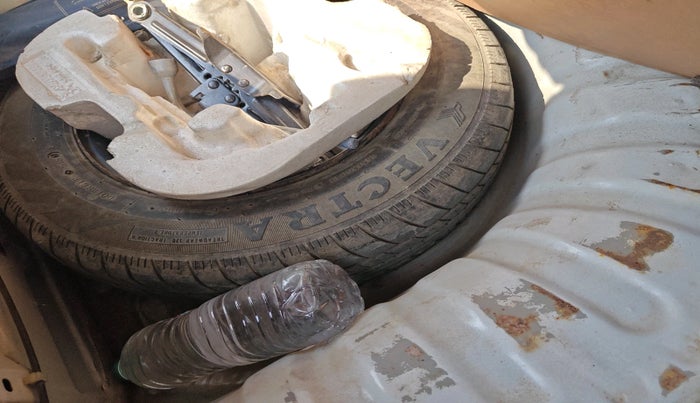 2015 Nissan Micra Active XV, Petrol, Manual, 65,167 km, tyre