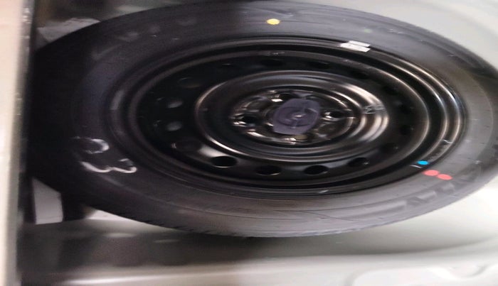 2020 Maruti New Wagon-R ZXI 1.2 AMT, Petrol, Automatic, 30,681 km, tyre