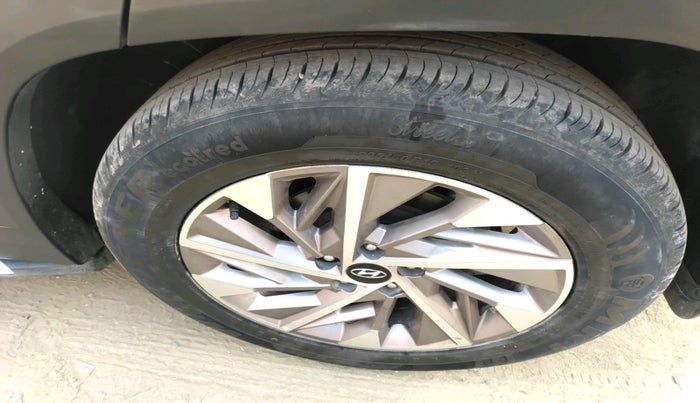 2024 Hyundai Tucson SIGNATURE 2.0 4WD AT DIESEL, Diesel, Automatic, 22,451 km, tyre