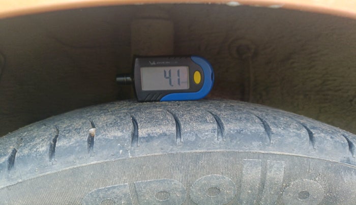 2013 Hyundai Grand i10 ASTA 1.2 KAPPA VTVT, Petrol, Manual, 88,740 km, tyre