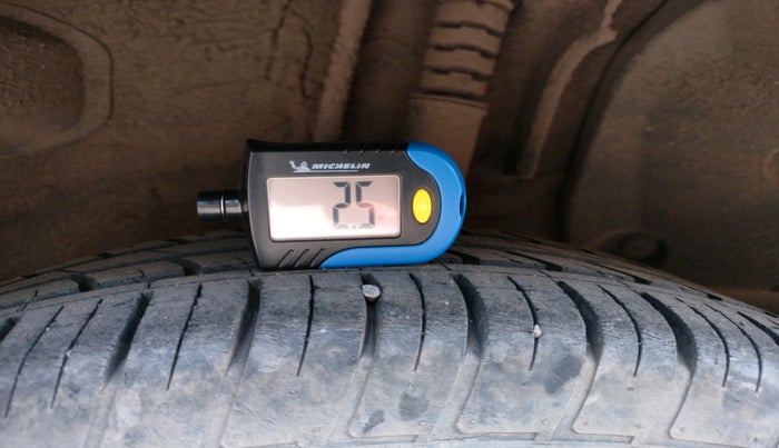 2019 Renault Duster RXS CVT, Petrol, Automatic, 53,663 km, tyre