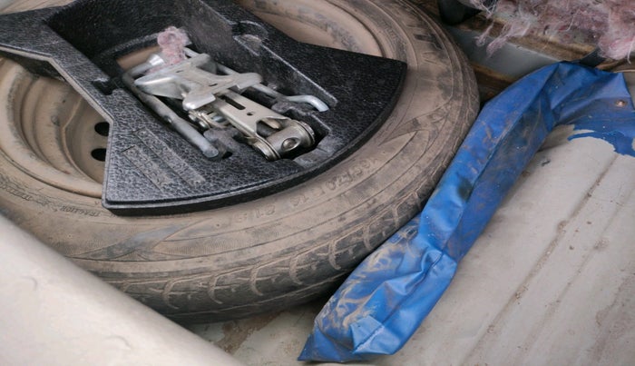 2015 Maruti Celerio VXI AMT, Petrol, Automatic, 43,788 km, tyre