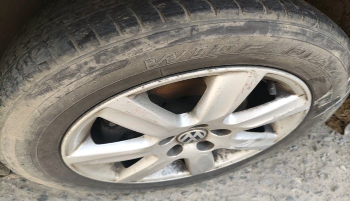 2011 Volkswagen Polo TRENDLINE 1.2L PETROL, Petrol, Manual, 2,50,000 km, tyre