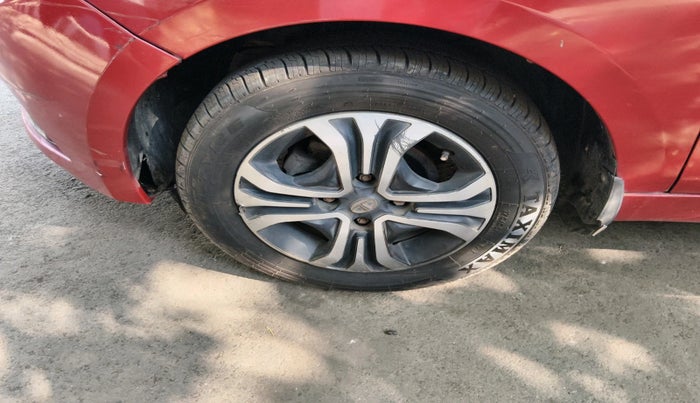 2019 Tata Tiago XZA PETROL, Petrol, Automatic, 17,204 km, tyre