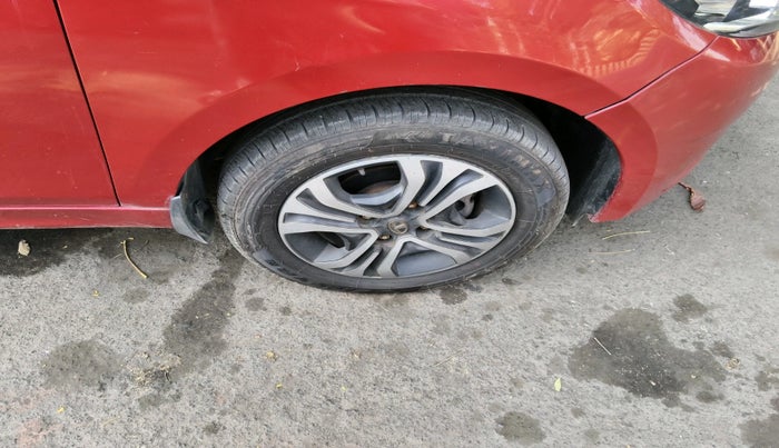 2019 Tata Tiago XZA PETROL, Petrol, Automatic, 17,204 km, tyre