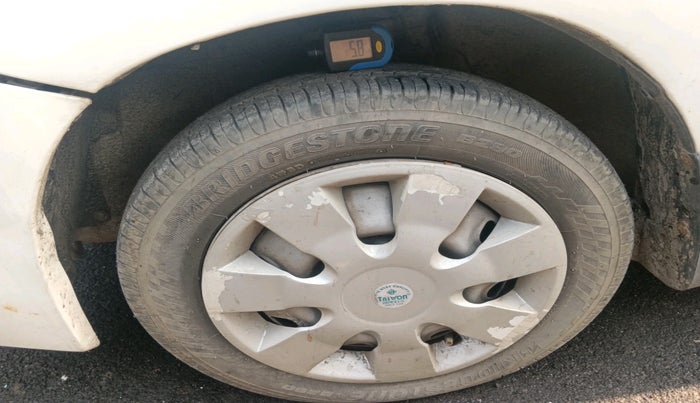 2010 Maruti Zen Estilo LXI, Petrol, Manual, 1,07,989 km, tyre