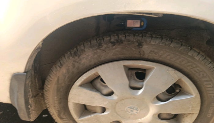 2010 Maruti Zen Estilo LXI, Petrol, Manual, 1,07,989 km, tyre