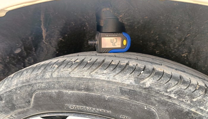 2021 Maruti Baleno DELTA PETROL 1.2, Petrol, Manual, 82,239 km, tyre