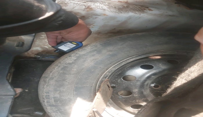 2017 Maruti Dzire VXI, Petrol, Manual, 40,246 km, tyre