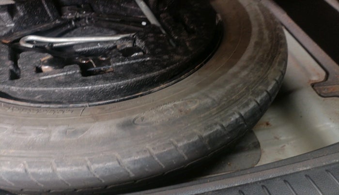 2015 Hyundai Creta SX PLUS AT 1.6 DIESEL, Diesel, Automatic, 1,41,229 km, tyre