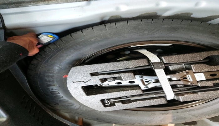 2022 Skoda KUSHAQ AMBITION 1.0L TSI AT, Petrol, Automatic, 30,515 km, tyre