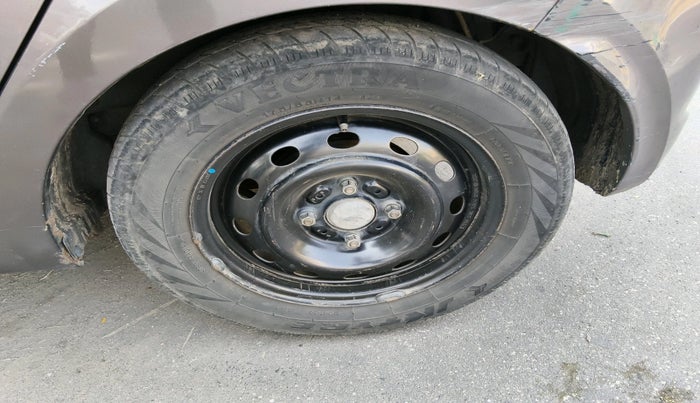 2017 Tata Tiago XT PETROL, Petrol, Manual, 1,61,376 km, tyre