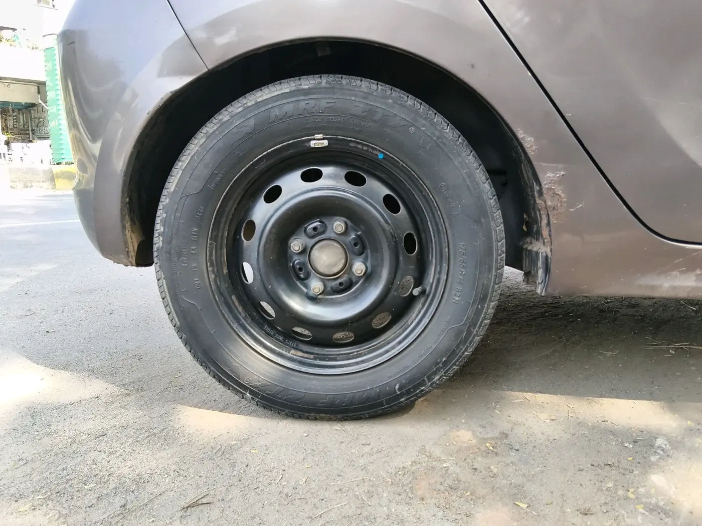 2017 Tata Tiago XT PETROL, Petrol, Manual, 1,61,376 km, tyre