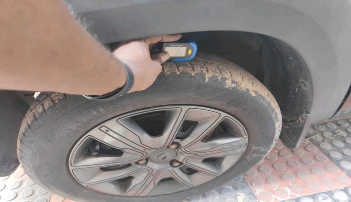 2020 Renault Kwid CLIMBER 1.0 (O), Petrol, Manual, 57,269 km, tyre