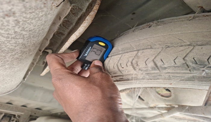 2011 Maruti Eeco 5 STR WITH A/C+HTR, Petrol, Manual, 32,112 km, tyre