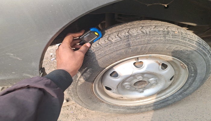 2011 Maruti Eeco 5 STR WITH A/C+HTR, Petrol, Manual, 32,112 km, tyre