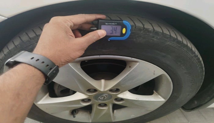 2014 Hyundai New Elantra 1.6 SX AT DIESEL, Diesel, Automatic, 77,975 km, tyre